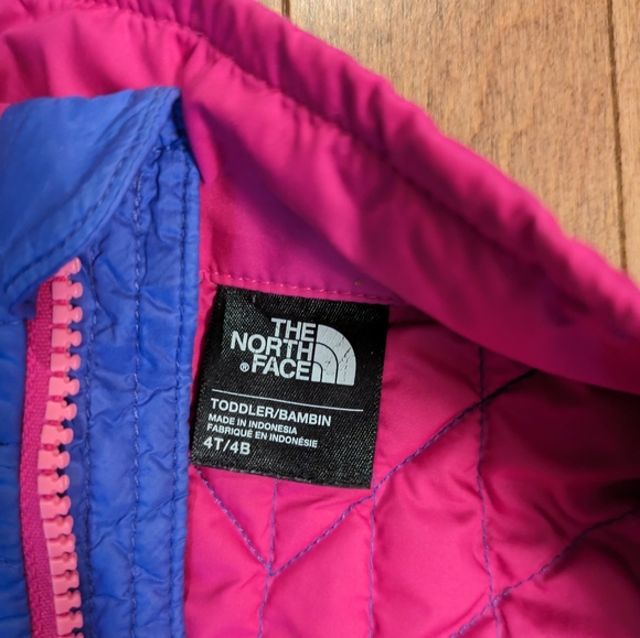 Noth Face Puffy toddler vest - Picture 3 of 3